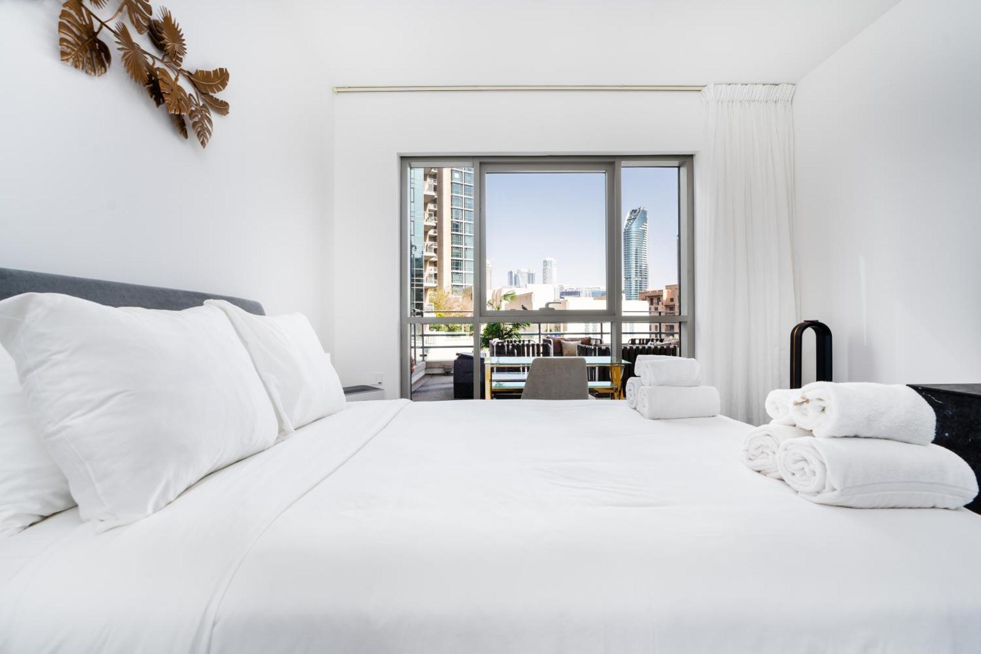 Stylish And 1 Bd In Downtown Apartment *